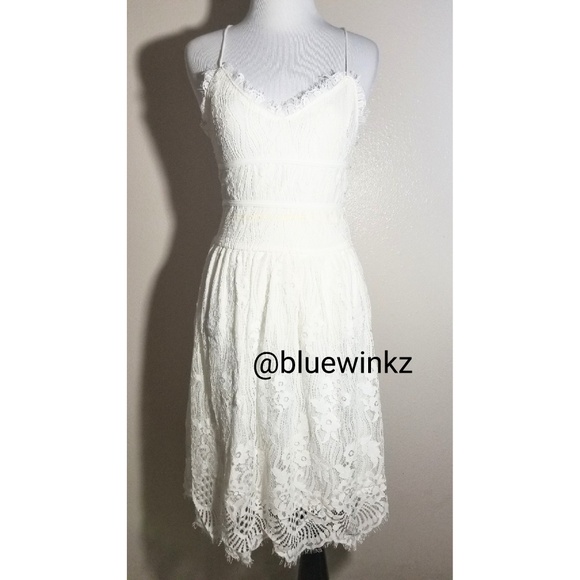 💮Soft Cream Lace Dress - Picture 3 of 6